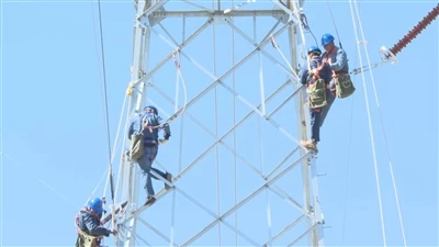 OPGW Drop-Down Installation Process At Substation Structures