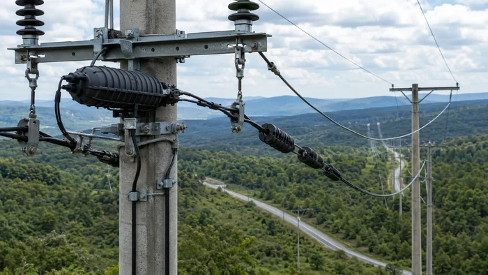 ADSS cable design factors for utility routes ADSS cable design factors for utility routes